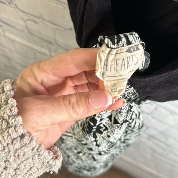 🌺 LA Hearts Backless Romper - Size XS 🌺 - Picture 5 of 5